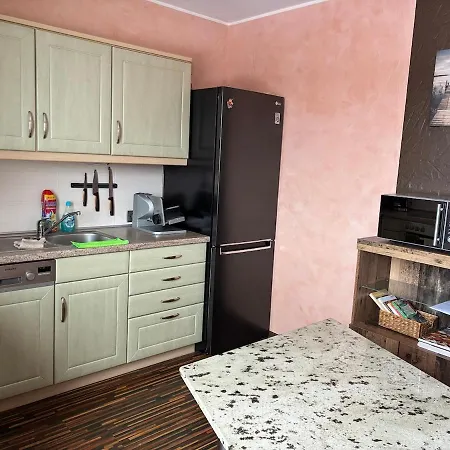 Ferien- Und Monteurwohnung شقة