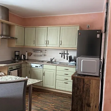 شقة Ferien- Und Monteurwohnung *